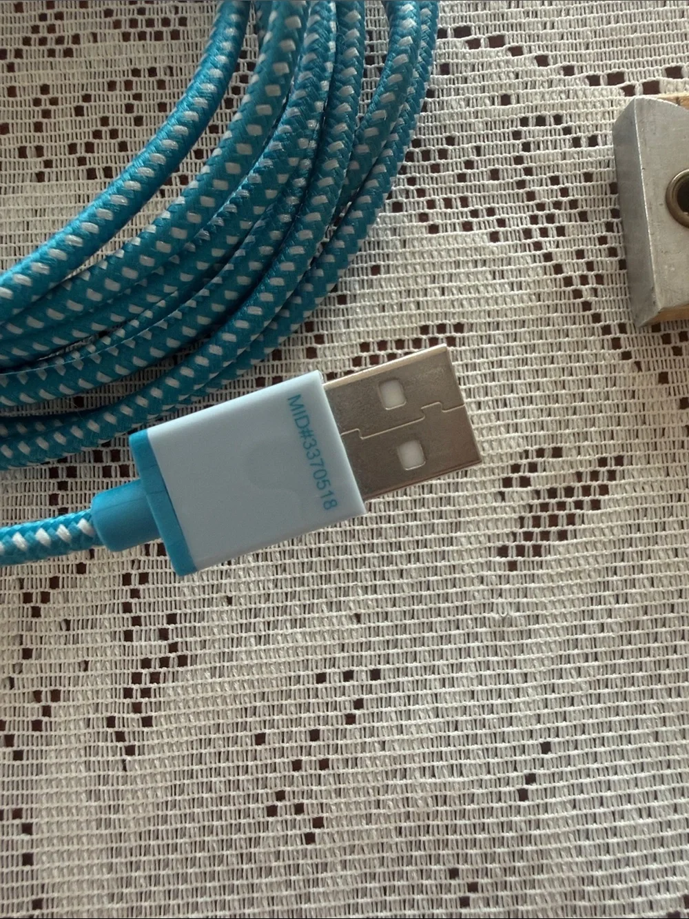 Staple Braided USB-A to Lightning Cable — Teal Blue
